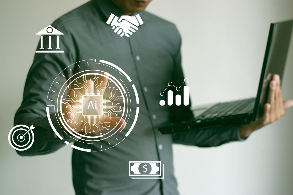 Notario sosteniendo un portátil con una mano e interactuando con gráficos en la otra mano.