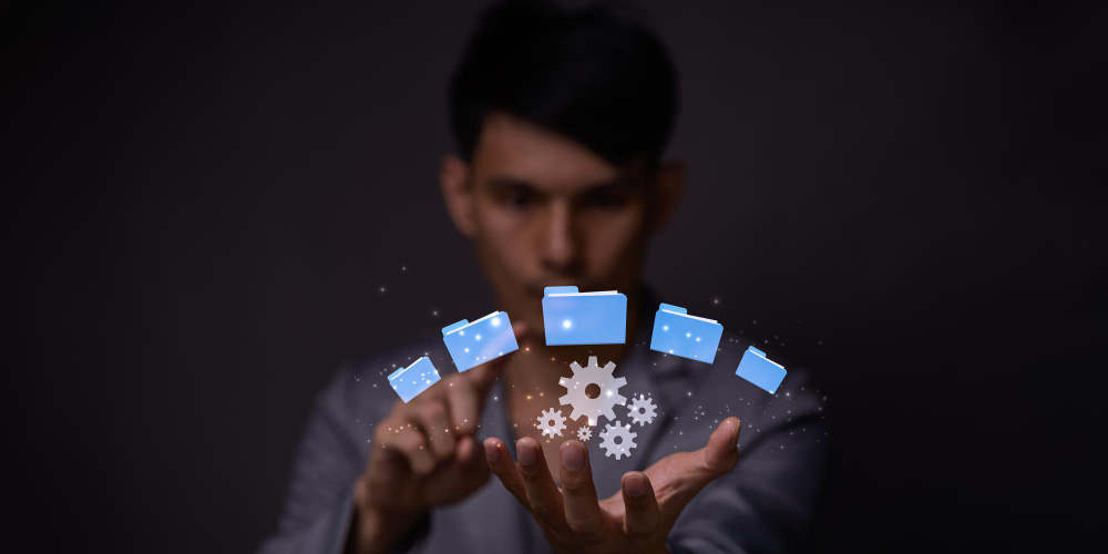 Empresario comprendiendo la importancia del orden y la coherencia en los procesos