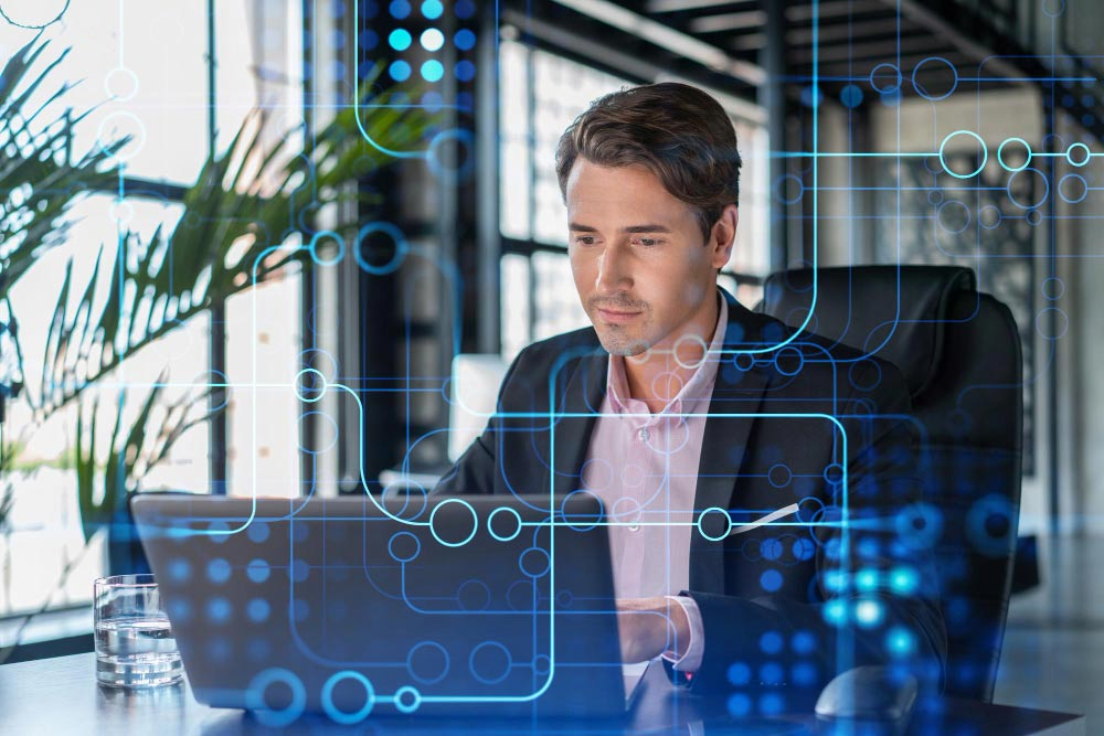 Cliente empresarial satisfecho gracias a tiempo de respuesta rápido y eficiente