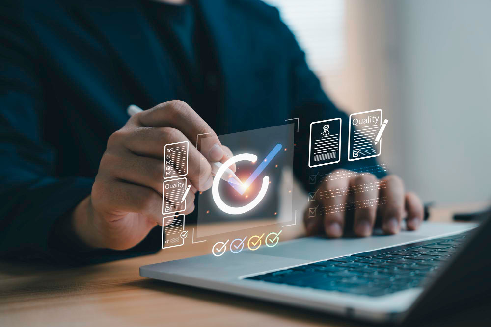 Contador interactuando con una representación de la facturación electrónica en Colombia en 2026